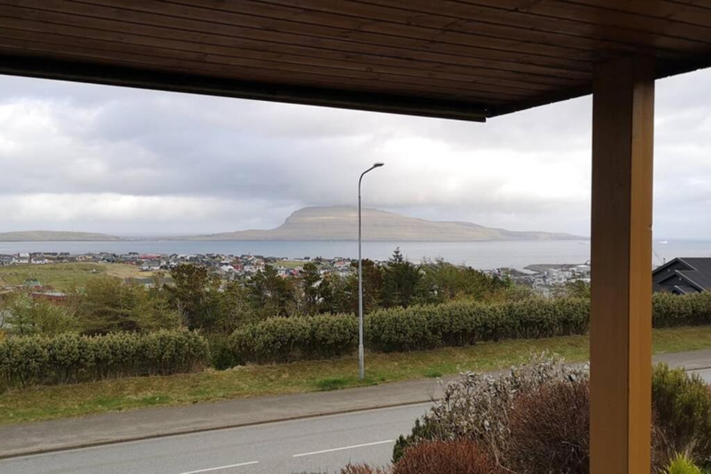 Large apartment with fabulous view of Tórshavn Exterior foto